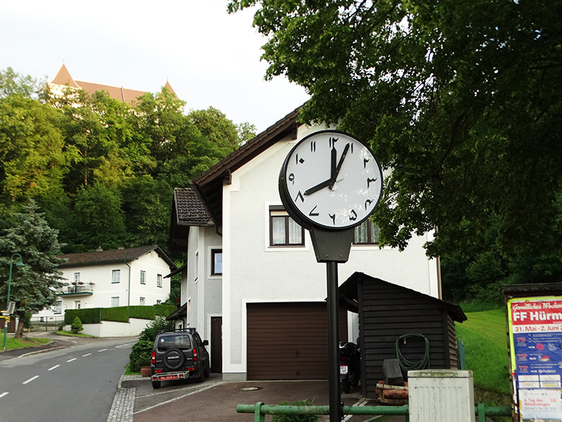 gleichzeituhr 20h04
